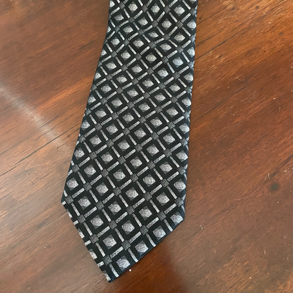Boca Classics silk tie black silver